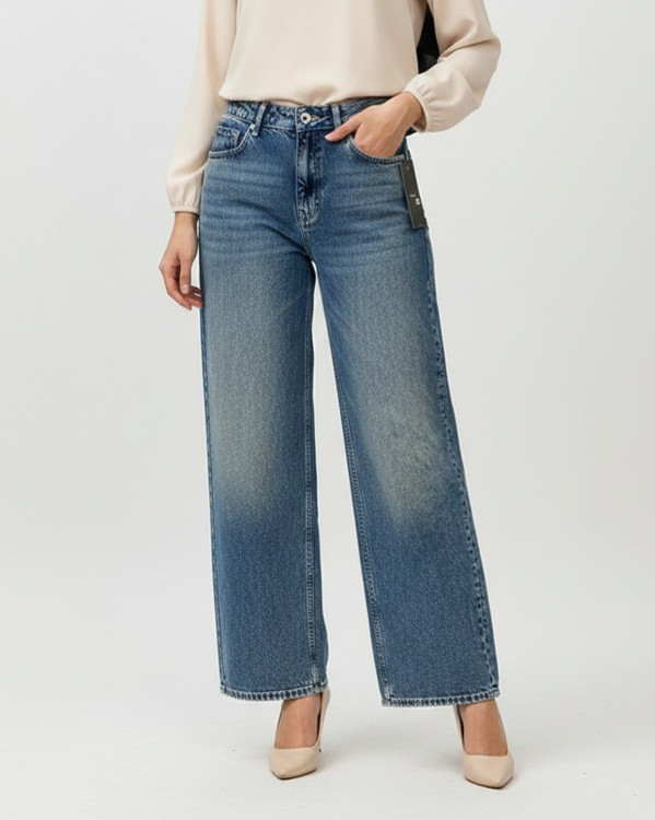 عکس شلوارجین زنانه مدل بگ برند Bershka کد 2678