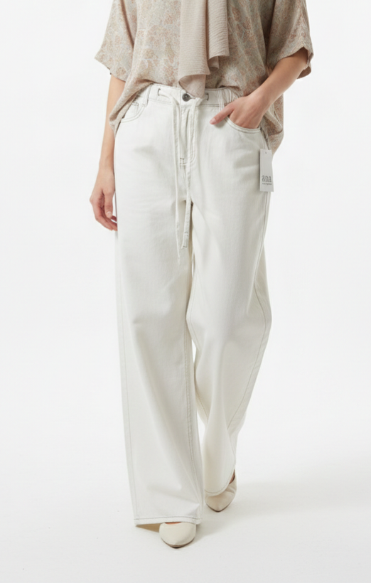 عکس پاخور شلوار جین بگ زنانه سفید